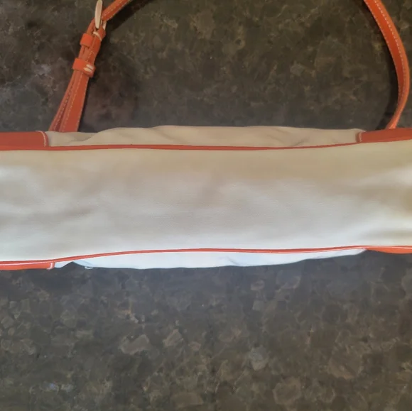 SALE💯Authentic Prada - Picture 4 of 10